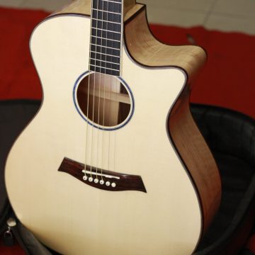 Đàn Guitar
